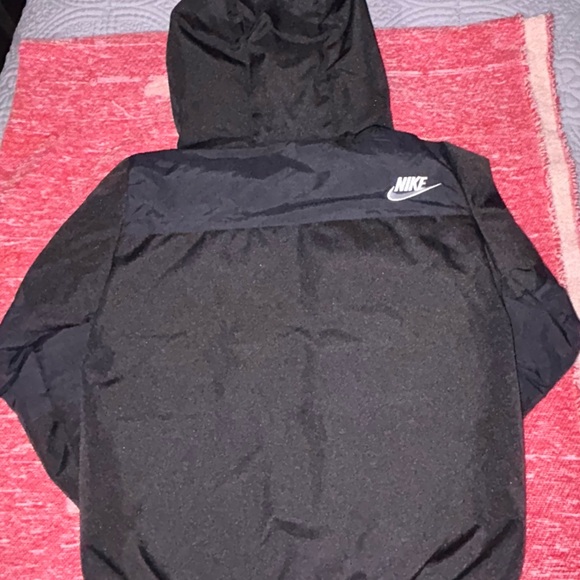 Nike Black Hooded Jacket - Picture 10 of 10